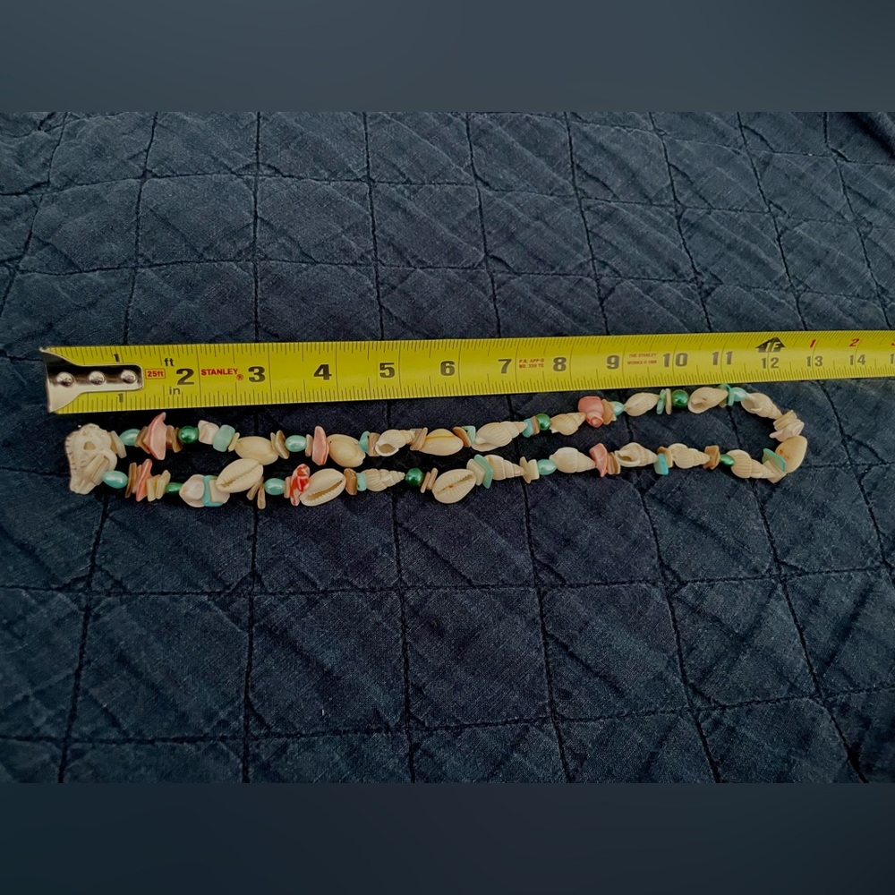 Shell necklace - Picture 3 of 3